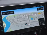 Audi e-tron 55 quattro edition 300kW/408PK 95 kWh · Panoramadak · Trekhaak · Stoelverwarming ·