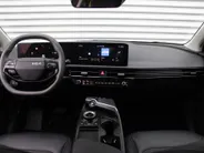 Kia EV6 Light Edition 63 kWh | Stuur-/stoelverwarming | Camera | 19' LM | LED | Adap. Cruise | Clima | Draadloze telefoonlader | 17% bijtelling |