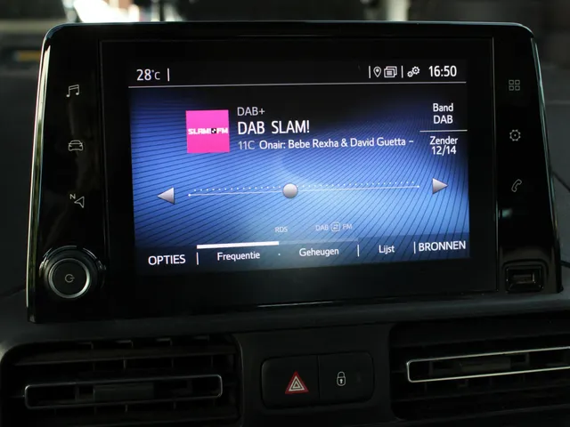 Toyota ProAce CITY 1.2 Turbo Dynamic Long 7p. | Navi | Carplay / Android Auto | Airco | Cruise