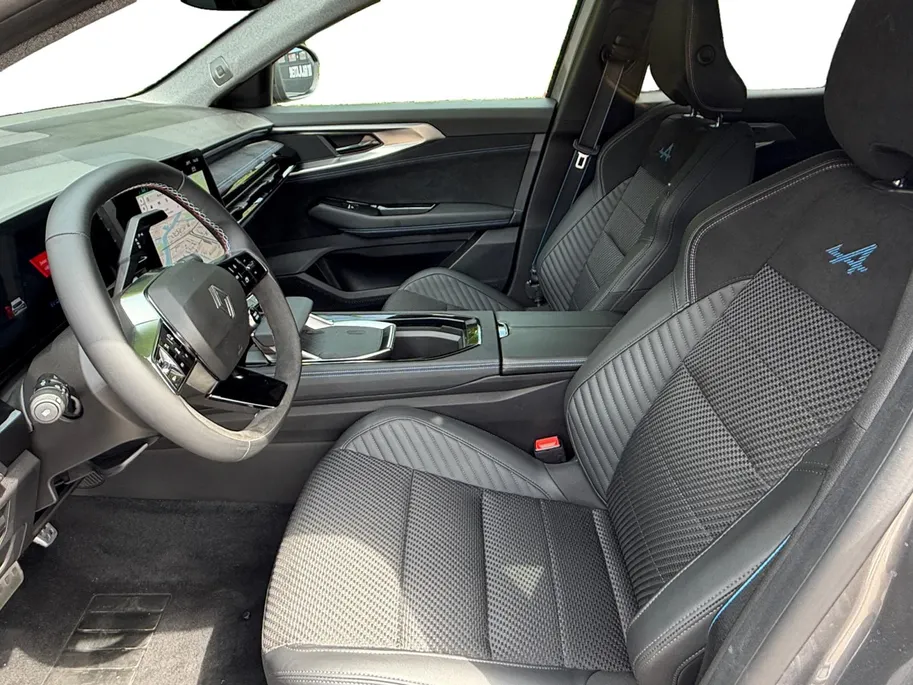 Renault Austral 1.2 E-Tech full hybrid 200 esprit Alpine zeer complete uitvoering .