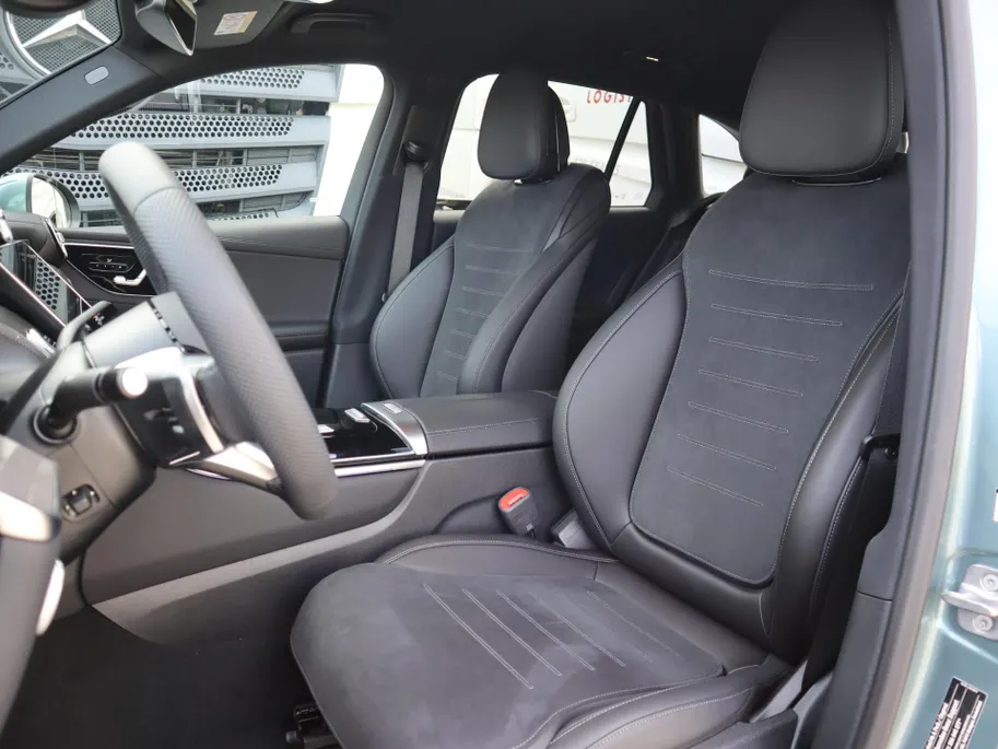 Mercedes-Benz GLC 300e 4MATIC Business Solution AMG Voorraaddeals