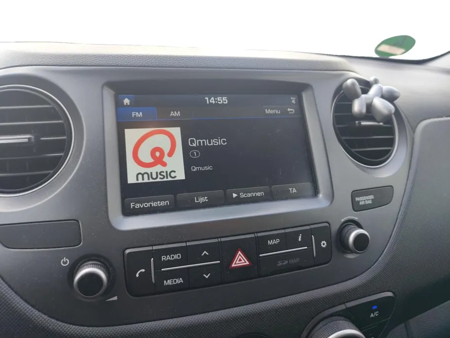 Hyundai i10 1.0i Comfort | Navigatie | Cruise control | Airco | Incl.12 Maanden, APK, Onderhoudsbeurt etc! Premiumpakket gratis!