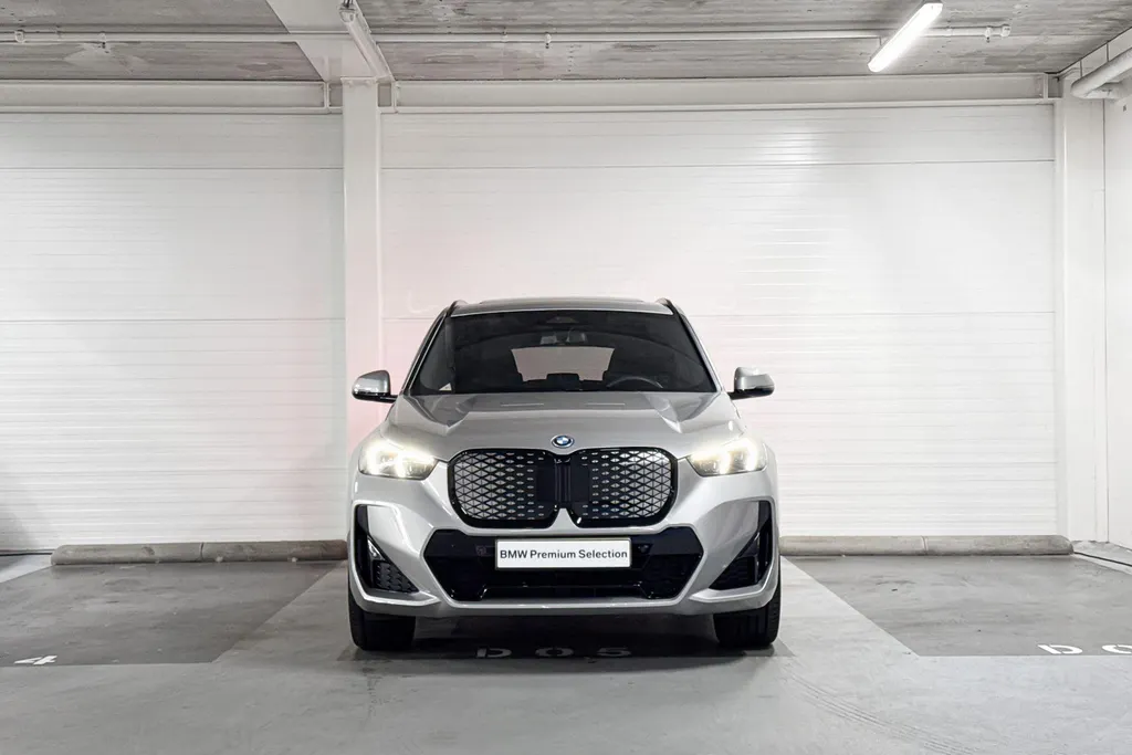 BMW iX1 xDrive30