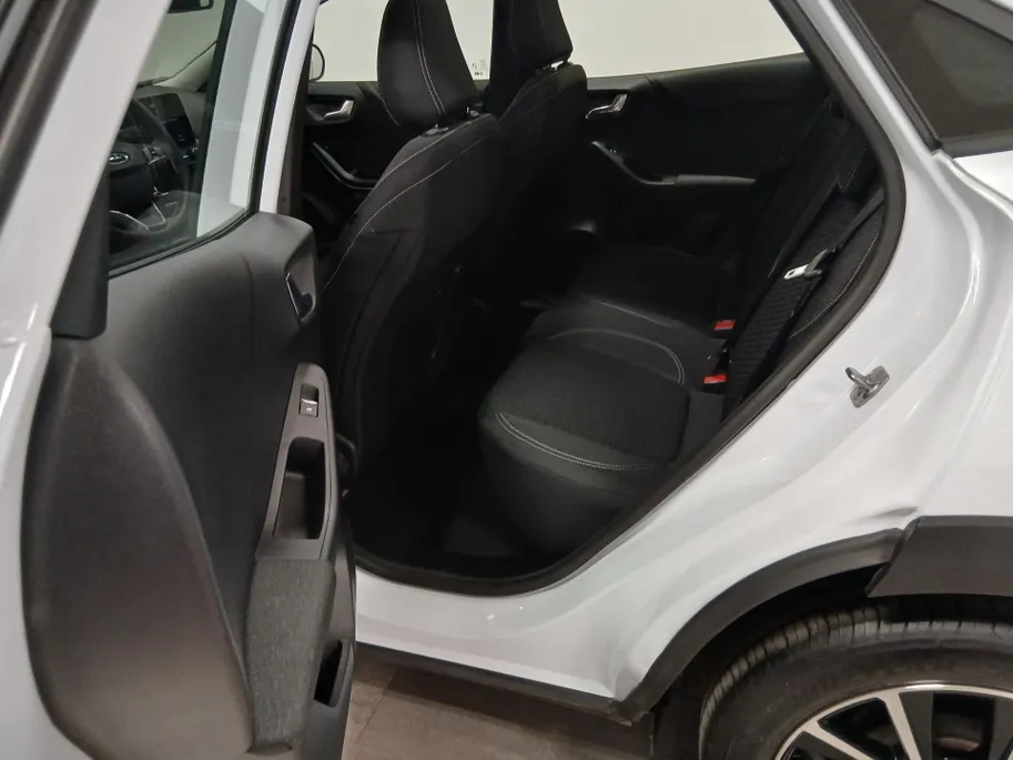 Ford Puma 1.0 EcoBoost 125PK Hybrid Titanium | Winter Pack | Trekhaak | gunstige kilometerstand |