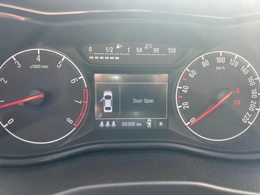 Opel Corsa 1.4 Edition | Zeer complete uitvoering! | Automaat | Cruise control Etc. | Nu rijklaarprijs inclusief 12 maanden garantie!! |