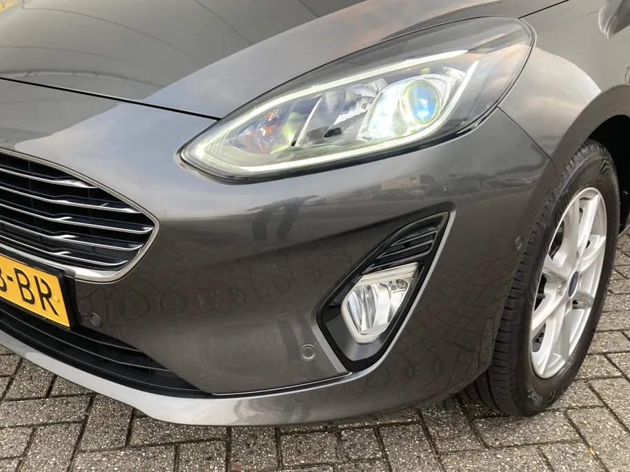 Ford Fiesta 1.0 EcoBoost 100 pk Titanium 5-deurs Navigatie - Apple Carplay/ Android Auto - Active Park Assist