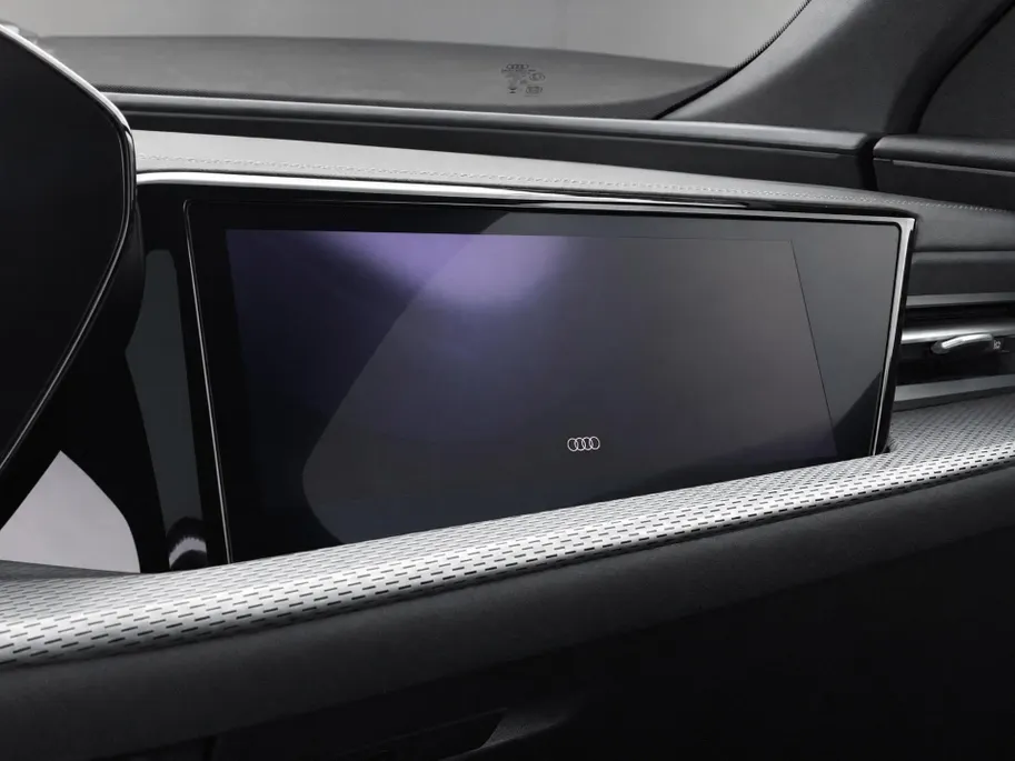 Audi Q5 e-hybrid quattro S edition 299 PK · Head-up display · Adaptieve luchtvering · Glazen panoramadak