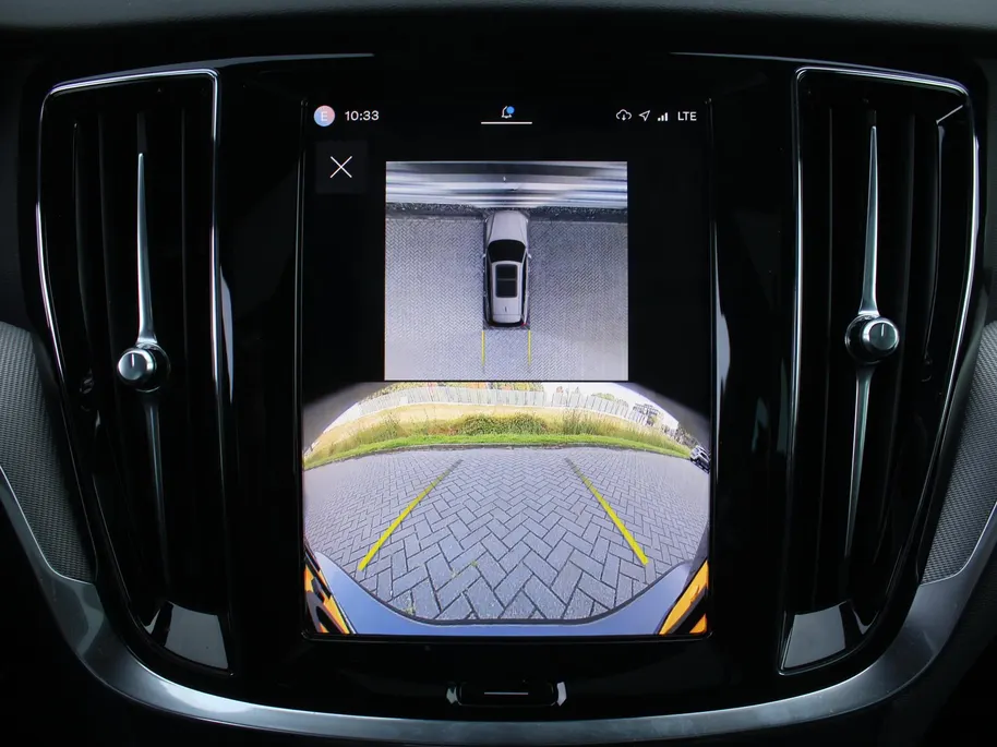 Volvo V60 2.0 T6 Plug-in hybrid AWD Plus Dark | Nappaleder | Trekhaak | HK audio | Schuifdak | Stuur-/stoelverwarming | Adap. Cruise | Dodehoek detectie | Geheugenstoelen | 360 Camera |