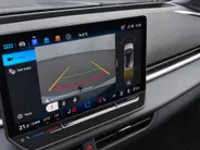 Volkswagen T-Roc 1.5eTsi/150PK R-Line · Trekhaak · Navigatie · Camera + Parkeersensoren · Stoelverwarming · Apple/Android Car Play · Garantie t/m 19-01-2028