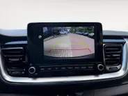 Kia Stonic 1.0 T-GDi MHEV DynamicLine Navigatie | Achteruitrijcamera | Lichtmetaal | Resterende fabrieksgarantie |