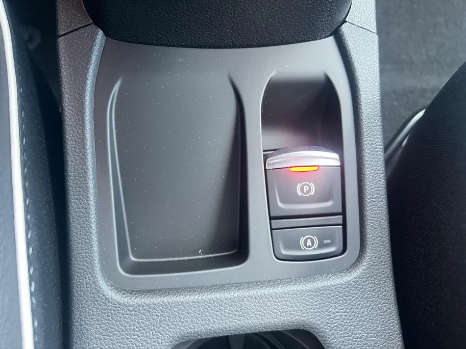 Mitsubishi Colt 1.6 HEV Intense+ | 8 JAAR GARANTIE | PDC V+A | Achteruitrijcamera | Navigatie | Stoel-/stuurverwarming | Apple Carplay/ Android Auto |