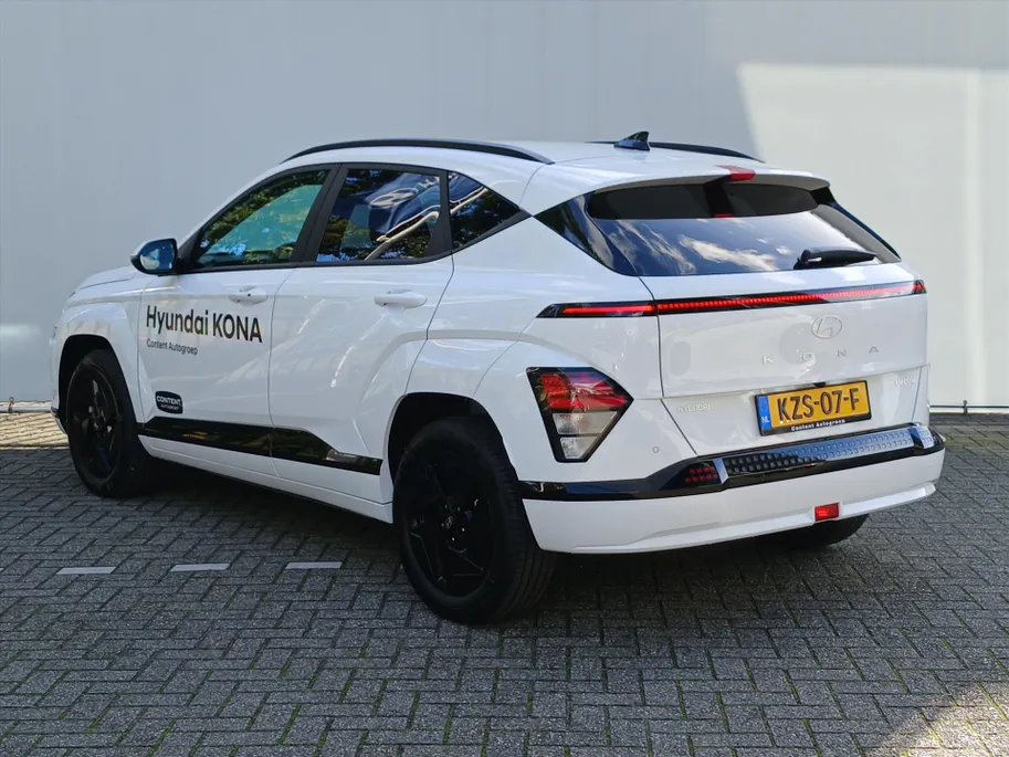 Hyundai Kona 64,8 kWh 204pk Pure Edition + Comfort Pack / DIRECT LEVERBAAR! / Demonstratieauto / 19' velgen!