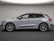 Audi Q4 e-tron 45 quattro S Edition 82 kWh/285pk · Trekhaak · Apple/Android Car Play · Sonos · Camera · 21'' · Adaptive Cruise Control · Stoelverwarming ·