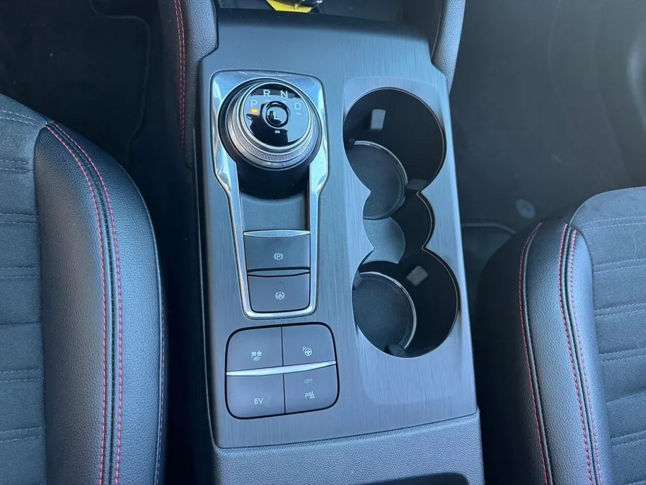 Ford Kuga 2.5 PHEV ST-Line X | Panorama dak | B&O audio | Elektrisch. kofferbak | Trekhaak