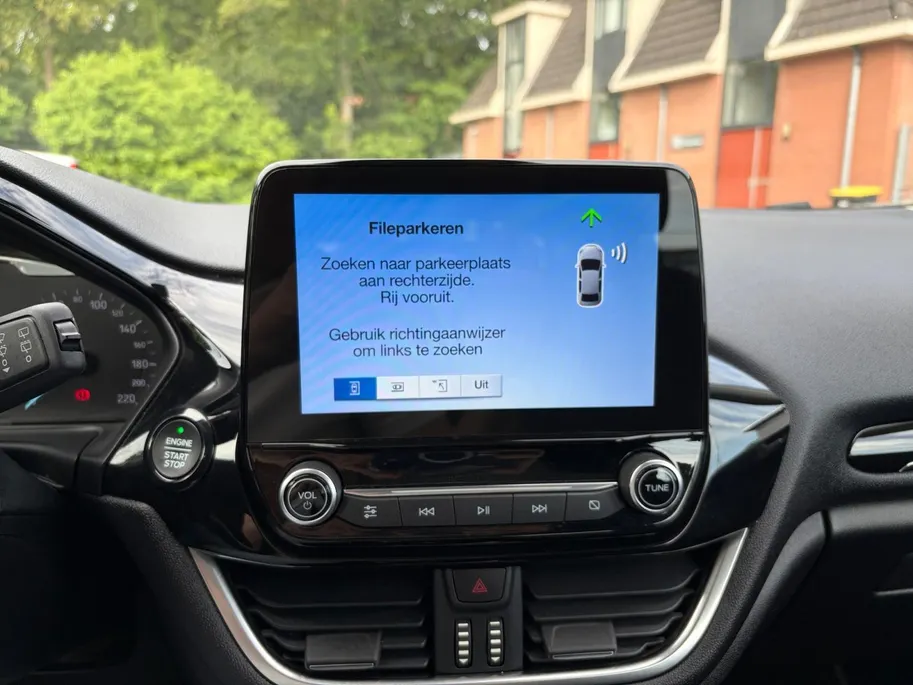 Ford Fiesta 1.0 EcoBoost Titanium | 1e Eigenaar | NL-Auto | Nieuwe distributieriem | Camera | Adaptive Cruisecontrol | Voorruitverwarming | B&O Audio | Navigatie | Apple Carplay&Android Auto | Climate Control | Dealer onderhouden |