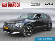 Kia Niro EV Light Edition 64.8 kWh | Camera | Cruise adapt. | Clima | 17' LM | Navi | Keyless | All season banden | 17% bijtelling |