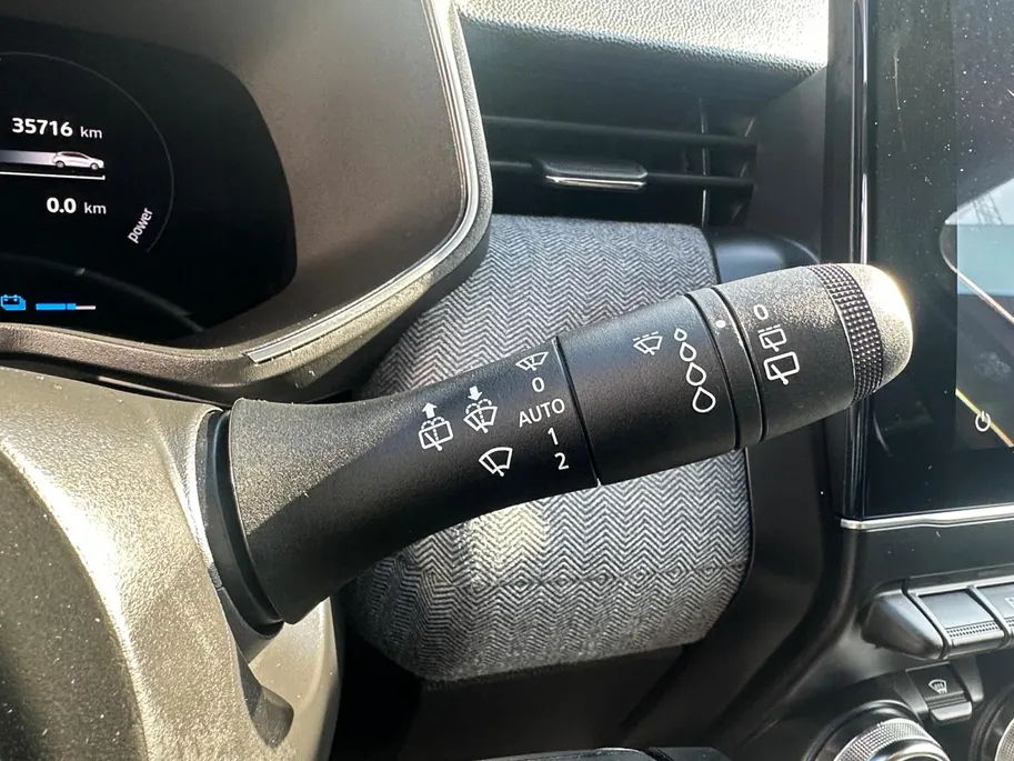 Renault Clio 1.6 E-Tech Full Hybrid 145 techno | Automaat | Navigatie | Apple Carplay & Android Auto | LMV | Cruise & Climate Control | Camera | Parkeersensoren | 12 Maanden BOVAG Garantie