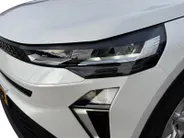 Renault Captur 1.3 mild hybrid 160 *Automaat*Navi via Carplay*Camera*Parkeersensoren*Stoelverwarming*Cruise Control*Zeer nette auto!