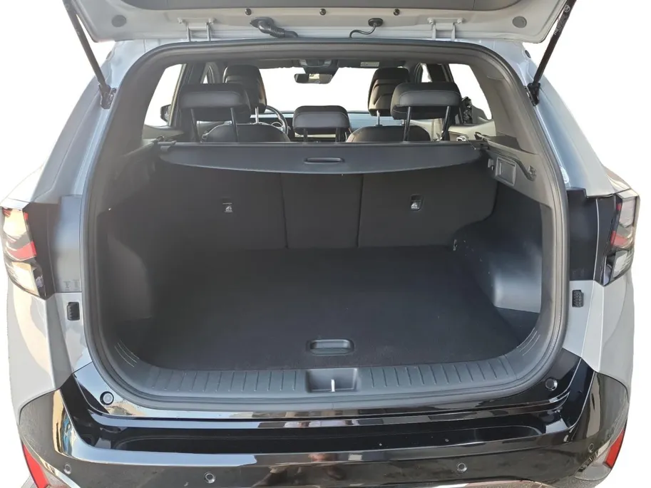 Kia Sportage 1.6T Hybrid Dark Edition | Trekhaak | Lederen bekleding | Stoel en stuurverwarming | Elektrisch verstelbare voorstoelen | Navigatie | Camera |