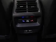 Volkswagen Tayron 1.5 204pk DSG eHybrid R-Line Edition · Panoramadak · 360 Camera · Inklap. Trekhaak · Matrix LED · Dodehoeksensor · Keyless · Garantie t/m 04-08-2029 of 100.000km