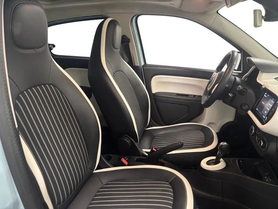 Renault Twingo Z.E. R80 Intens AUTOMAAT NAVI AIRCO CAMERA APPLE CARPLAY ANDROID AUTO CABRIO VOUWDAK LM VELGEN HOGE INSTAP STOELVERWARMING ZEER MOOIE AUTO DEALER ONDERHOUDEN