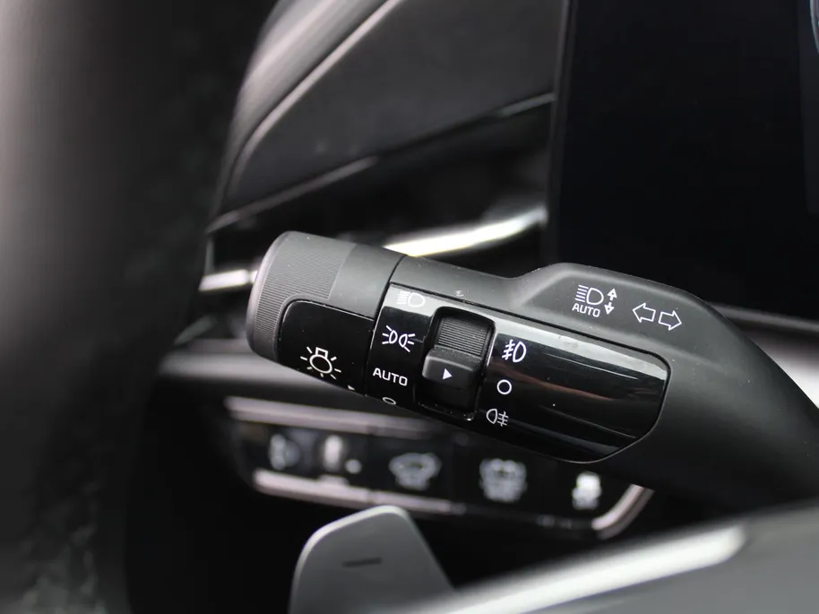 Kia Niro 1.6 GDi Hybrid DynamicPlusLine | Trekhaak | Stuur-/stoelverwarming | Schuifdak | Camera | Cruise adapt. | Clima | HUD | LED | 16" LM |