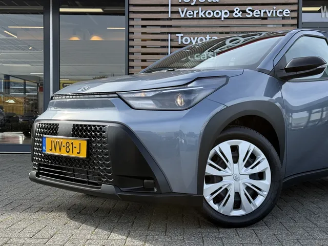 Toyota Aygo X Hybrid 115 play