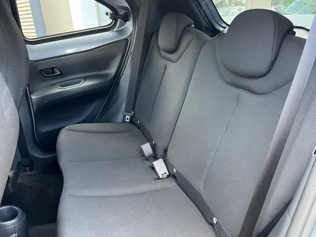 Toyota Aygo X 1.0 VVT-i Pulse | Stoelverw | Automatische Airco | Lichtmetalen