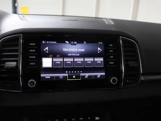 Škoda Karoq 1.0 TSI Business Edition Navigatie | climate Control | Stoelverwarming |