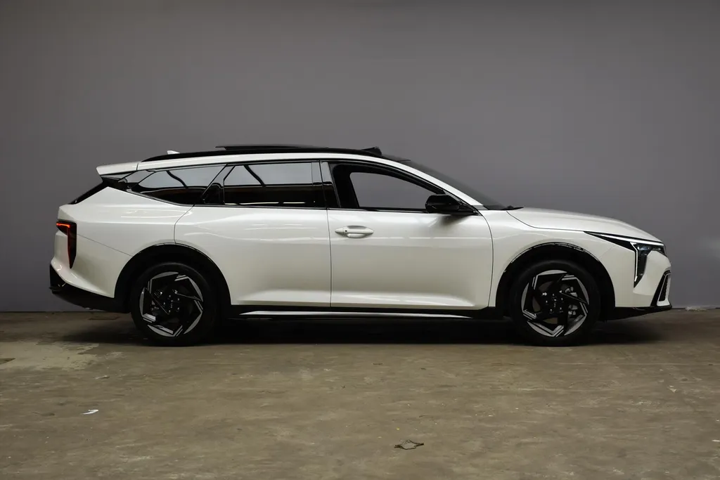 Kia K4 Sportswagon GT-Line Launch Edition pano 1.0 T-GDi MHEV DCT7 (115pk) (A)