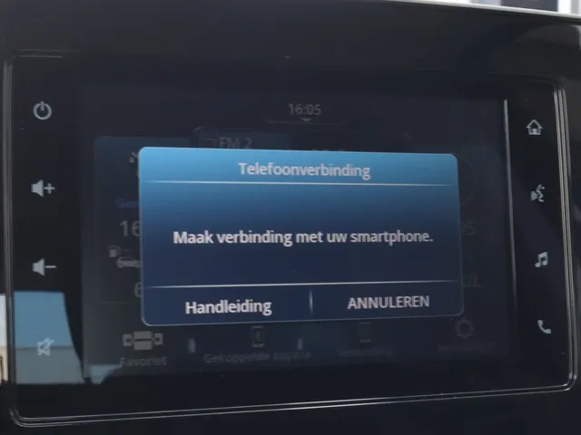 Suzuki S-Cross 1.4 BoosterJet Hybrid Select | Carplay | Trekhaak | All Seasons VERKOCHT