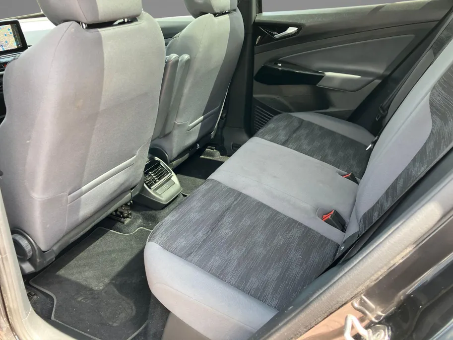 Volkswagen ID.4 Pro 77 kWh 204PK · Panoramadak · Navigatie · Apple Carplay · SOH 94,9%  ·