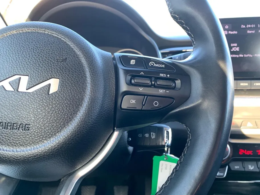 Kia Stonic 1.0 T-GDi DynamicLine | Climate control | Cruise Control | Camera | LM Velgen | Apple Carplay/Android Auto |