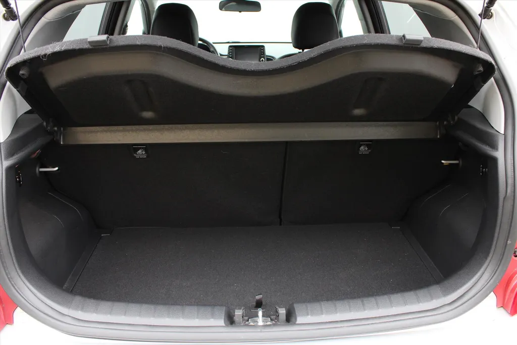 Kia Picanto 1.2 84pk 5-zits X-Line I NAVI | STOELVERWARMING I PDC | CAMERA |