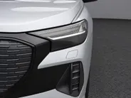 Audi Q4 e-tron 40 Launch edition Advanced Plus 77 kWh/204pk · SOH 94,7% · Camera · Matrix LED · Warmtepomp · Head-Up Display · Elek. Achterklep · Dodehoeksensor · Stoelverwarming ·