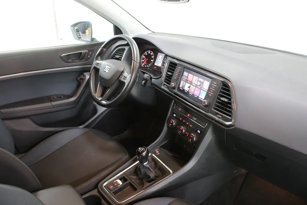 SEAT Ateca 1.4 EcoTSI Style Business Intense / Camera / Full led / Keyless / Navi. /