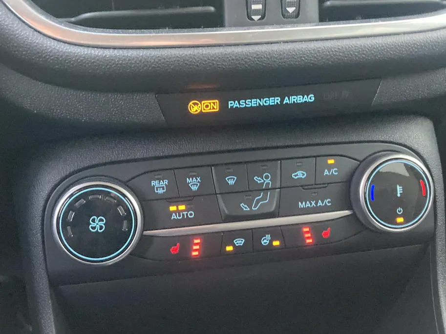 Ford Fiesta 1.0 EcoBoost 100 pk Titanium 5-deurs Apple Carplay/ Android Auto - Winter Pack - Cruise Control