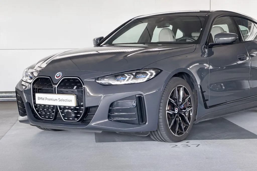 BMW i4 eDrive40 High Executive 84 kWh