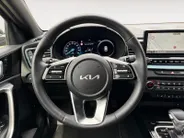 Kia Ceed Sportswagon 1.0 T-GDi MHEV Design Edition Automaat | Navi | Clima | Adaptive Cruise | Camera | Stoel-/Stuurverwarming | JBL Soundsysteem | LED Koplampen