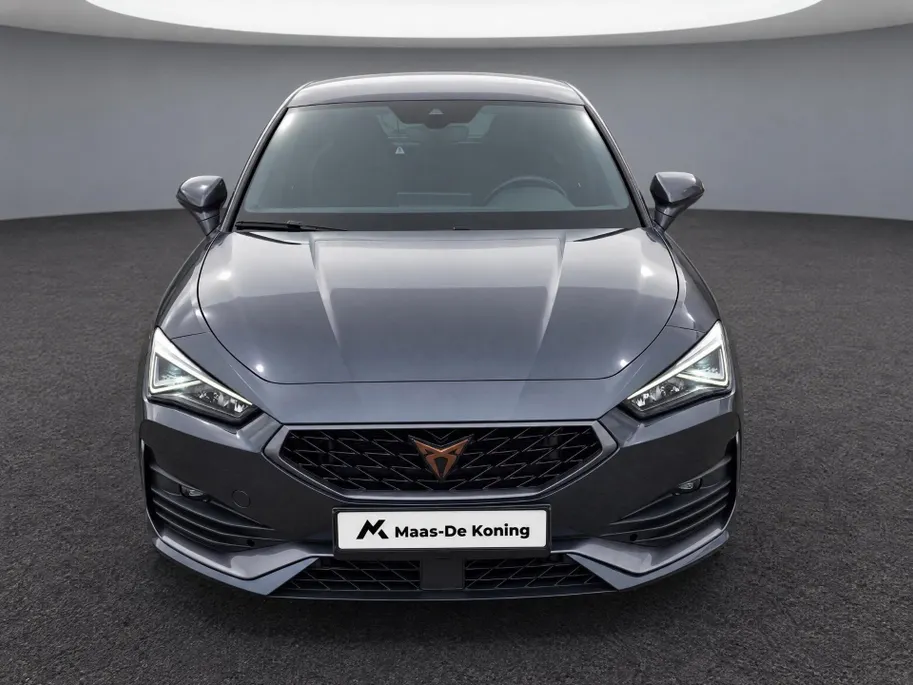 CUPRA Leon 1.4TSIeHybrid 180kW/245PK PHEV VZ · Leder/Stof · Apple/Android Car Play · Stoel- & stuurverwarming