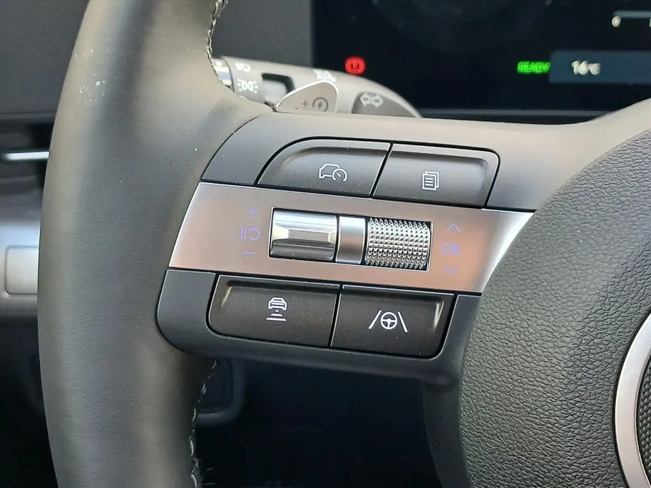 Hyundai Kona 64,8 kWh 204pk Pure Edition + Comfort Pack / DIRECT LEVERBAAR! / Demonstratieauto / 19' velgen!