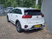 Kia Niro 1.6 GDi Hybrid DynamicPlusLine |  Schuif-kanteldak | Stuur en voorstoelen Verwarmd | Leer | Automaat | Camera  | Navi