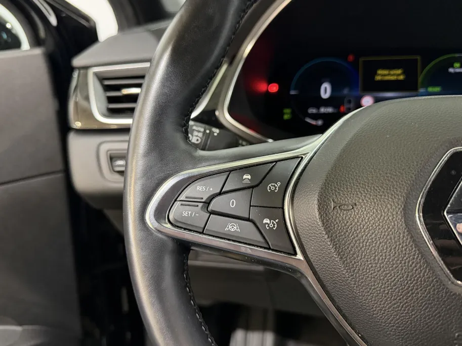 Renault Captur 145PK E-Tech Hybrid SL Rive Gauche Automaat | Schuif/Kantel Dak | Trekhaak | Stoel & Stuurwiel Verwarming | 9,3' Navi | Digital Cockpit | Stoel & Stuurwiel Verwarming | Adaptive Cruise Control |