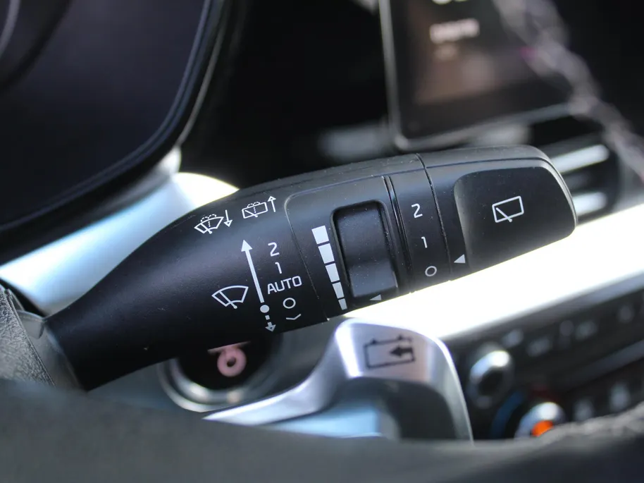 Kia e-Niro ExecutiveLine 64 kWh | Trekhaak | Stuur-/stoelverwarming + ventilatie | Leer | 17' LM | Cruise adapt. | Dodehoek detectie | LED | JBL audio |
