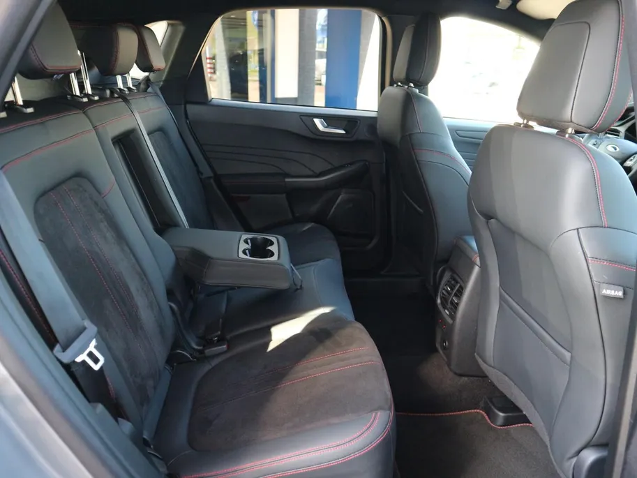 Ford Kuga 2.5 PHEV ST-Line X | ADAP CRUISE | WINTERPACK | BLIS |