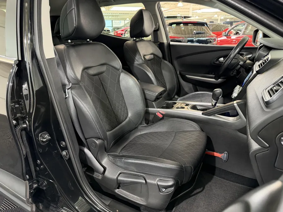 Renault Kadjar 1.3 - 140PK TCe Intens Automaat | Trekhaak (1500 KG) | Apple CarPlay/Android Auto | Navi | Cruise Control | Licht & Regen Sensor | Climate Control | Lichtmetalen Velgen |