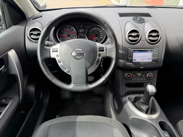 Nissan QASHQAI 1.6 Connect Edition | Panoramadak | 360-Camera | All-Season | Navigatie | Cruise Control