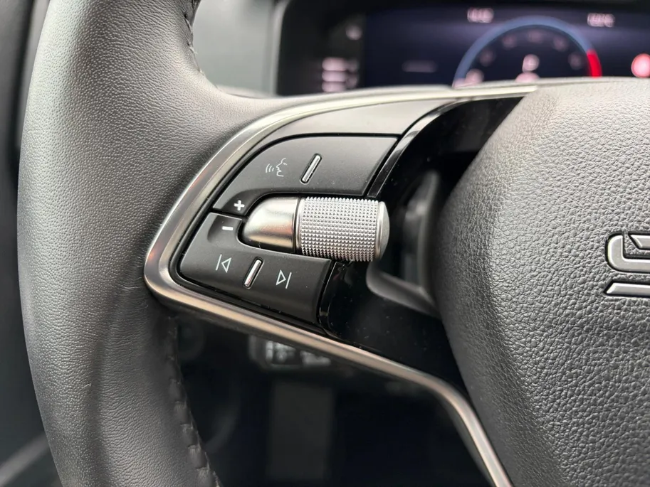 Škoda Karoq 1.5 TSI ACT Business Edition *Automaat*Navi via Carplay*Camera*Parkeersensoren*Climate Control*Keyless*Cruise Control*LM.Velgen*Zeer nette auto!