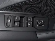 Volkswagen Tiguan 1.5 272pk DSG eHybrid R-Line Edition · Panoramadak · Wegklapbare Trekhaak · 360 Camera · Verwarmbare Voorruit · 20'' Inch · Garantie t/m 16-04-2030 of 100.000km