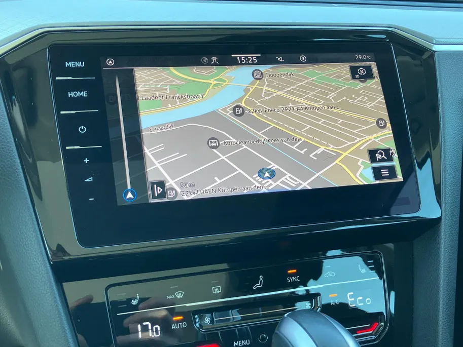 Volkswagen Passat Variant 1.4TSIeHybrid 160kW/218PK GTE Business · Panoramadak · Navigatie · Camera + Parkeersensoren · Apple/Android Car Play